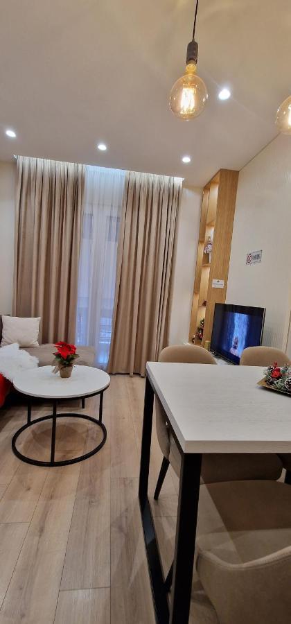 Arkle Apartment 1 ティラナ エクステリア 写真